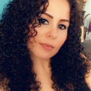 Meet your Posher, Carina